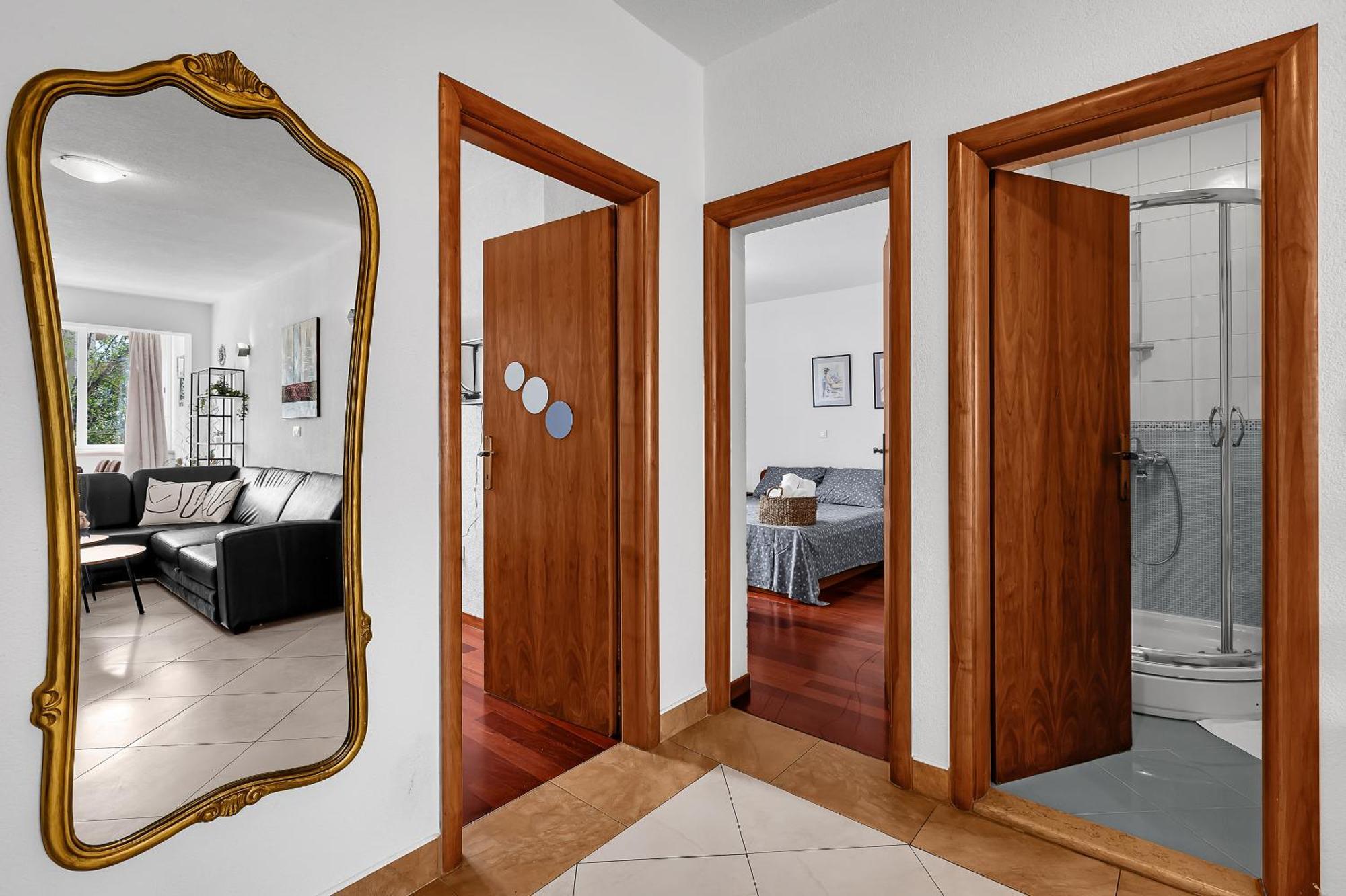 Apartment Lov&Mar With Parking Makarska Exterior photo
